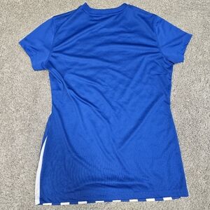 Womens Nike Soccer top Jersey size Medium used like new